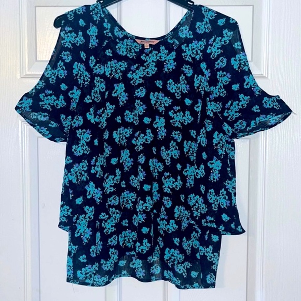 Juicy Couture floral print cold shoulder blouse size large